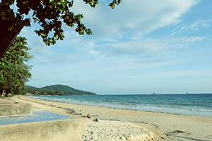 the beach klong muang